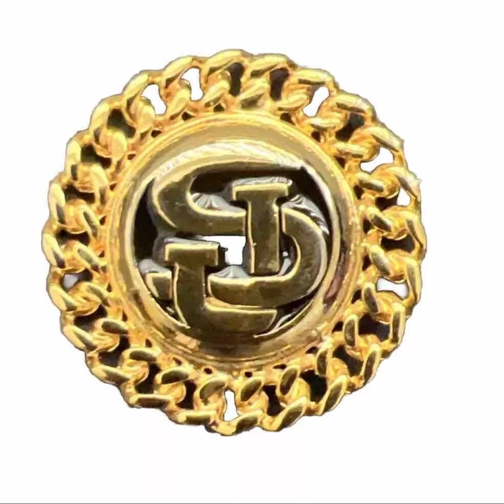 Saint John pin goldtone EUC